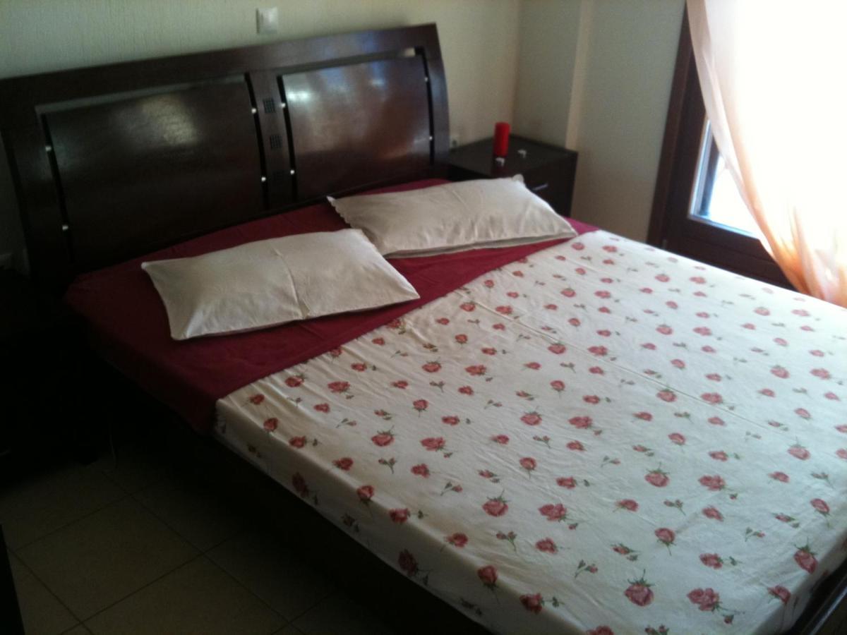 Μεζονετα Apartment Nea Roda Bagian luar foto