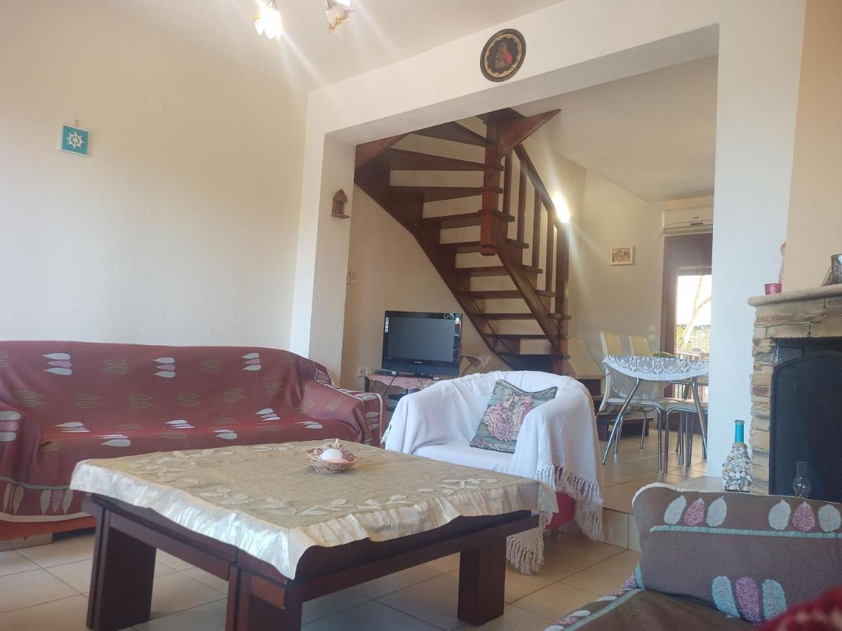 Μεζονετα Apartment Nea Roda Bagian luar foto