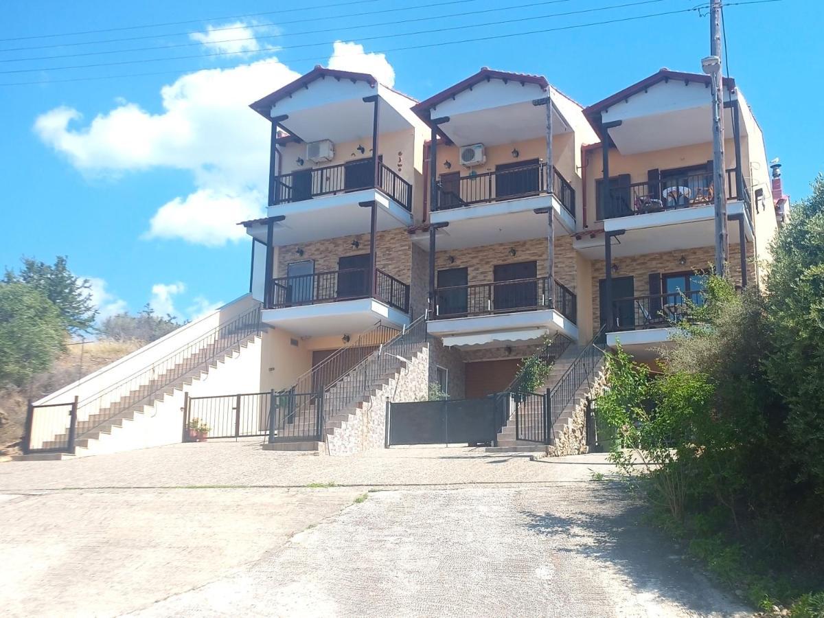Μεζονετα Apartment Nea Roda Bagian luar foto