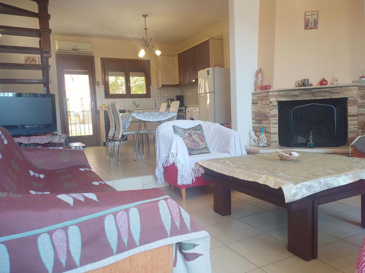 Μεζονετα Apartment Nea Roda Bagian luar foto