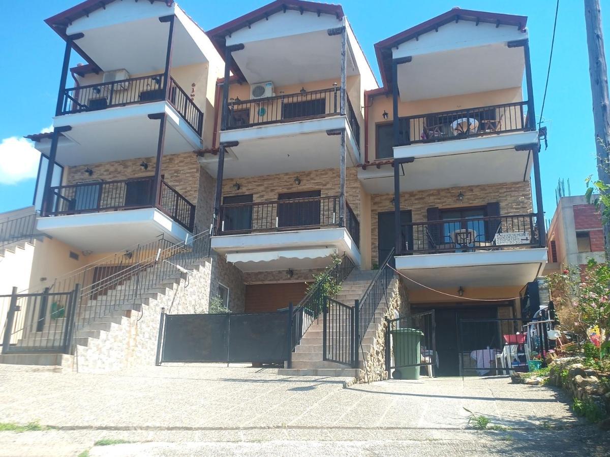 Μεζονετα Apartment Nea Roda Bagian luar foto