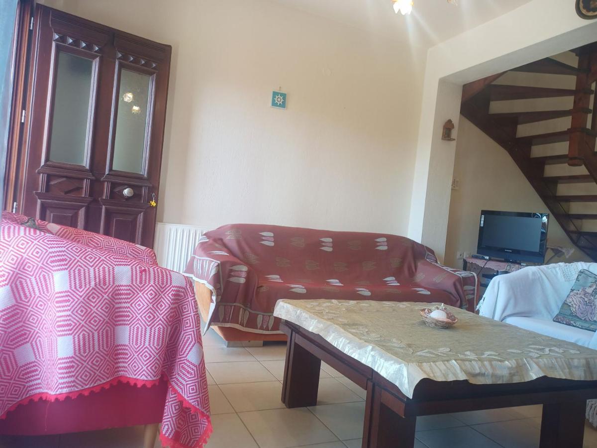 Μεζονετα Apartment Nea Roda Bagian luar foto