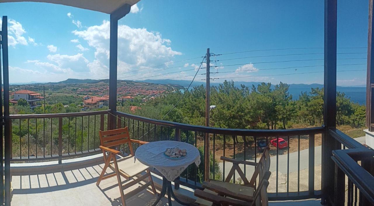 Μεζονετα Apartment Nea Roda Bagian luar foto