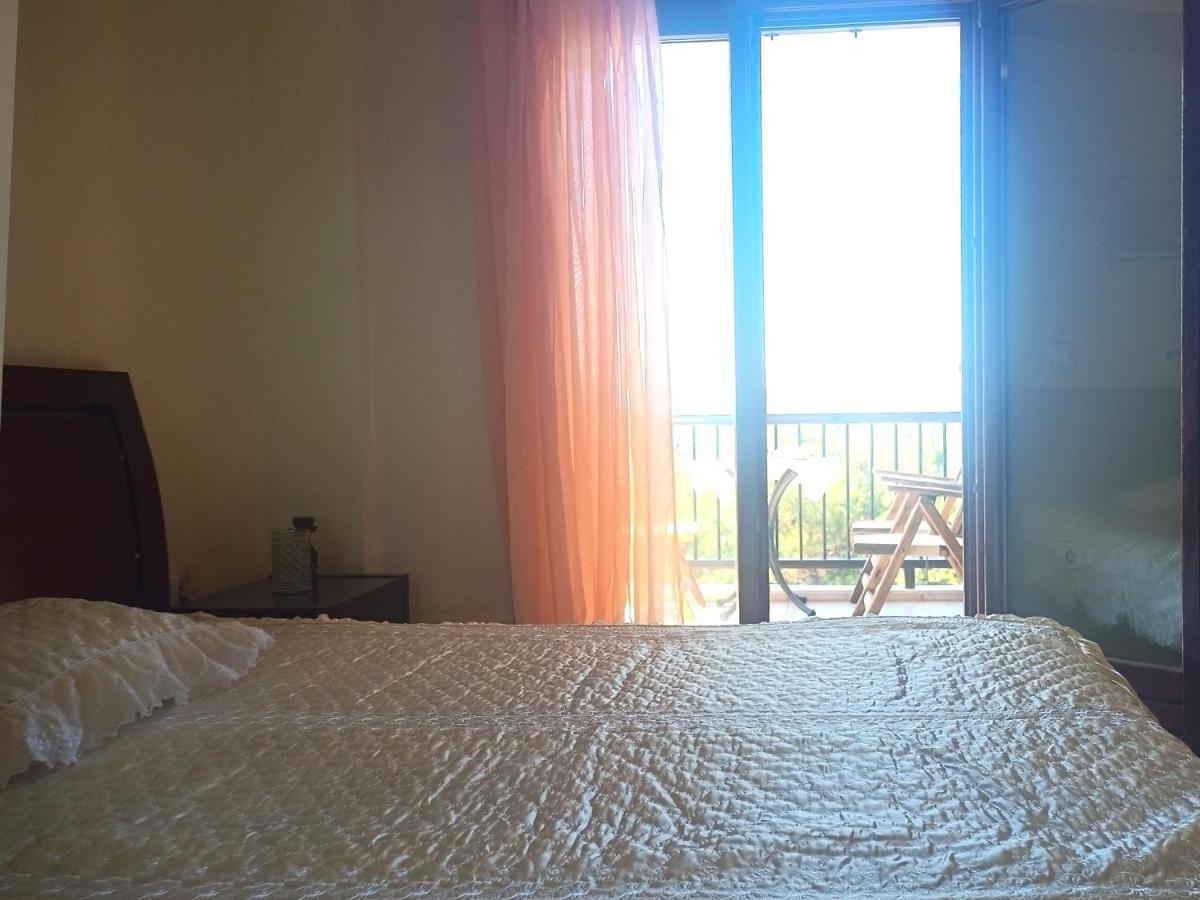 Μεζονετα Apartment Nea Roda Bagian luar foto
