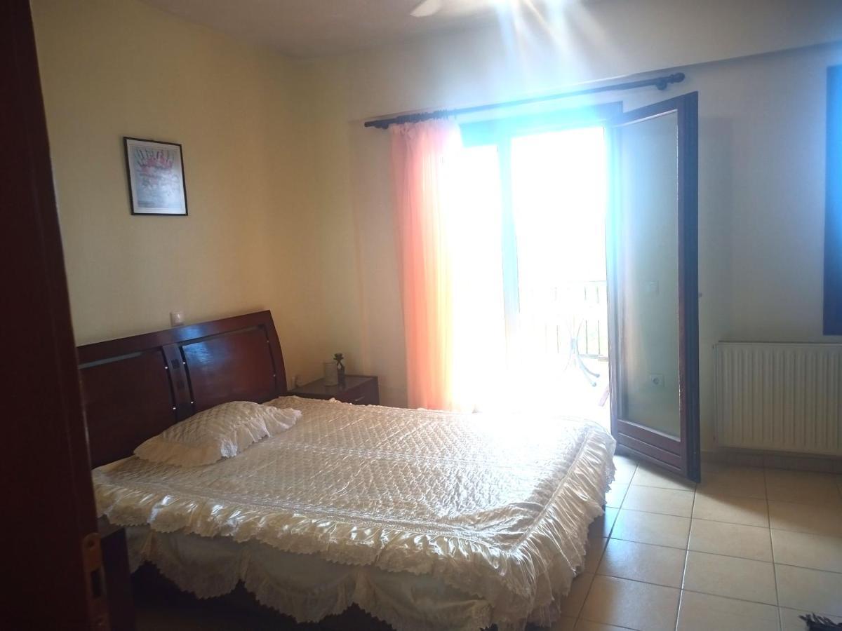 Μεζονετα Apartment Nea Roda Bagian luar foto