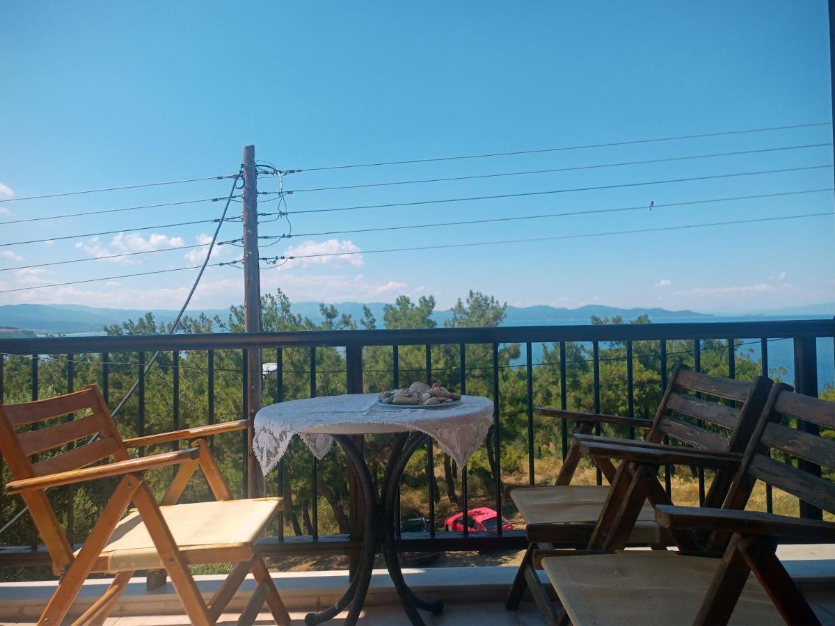 Μεζονετα Apartment Nea Roda Bagian luar foto