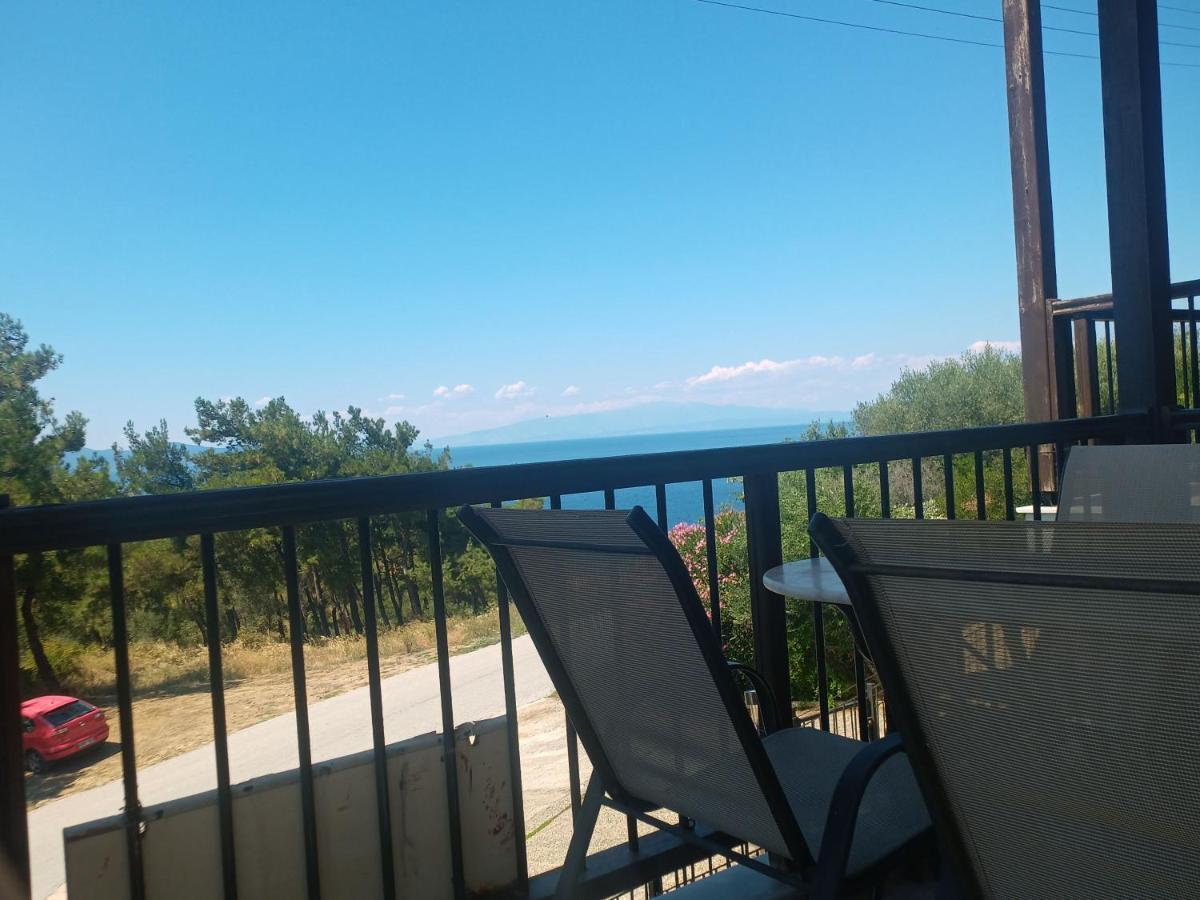 Μεζονετα Apartment Nea Roda Bagian luar foto