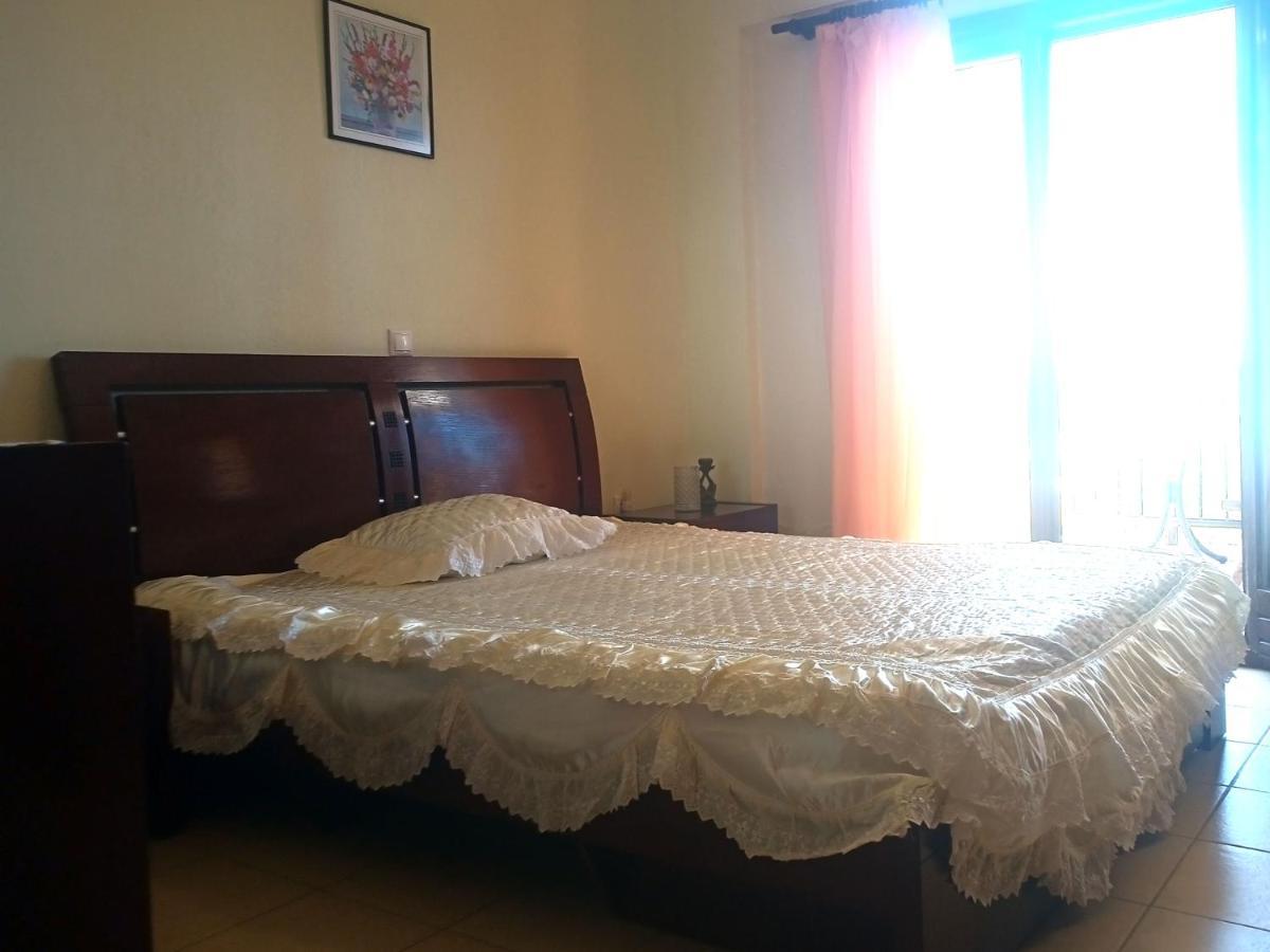 Μεζονετα Apartment Nea Roda Bagian luar foto