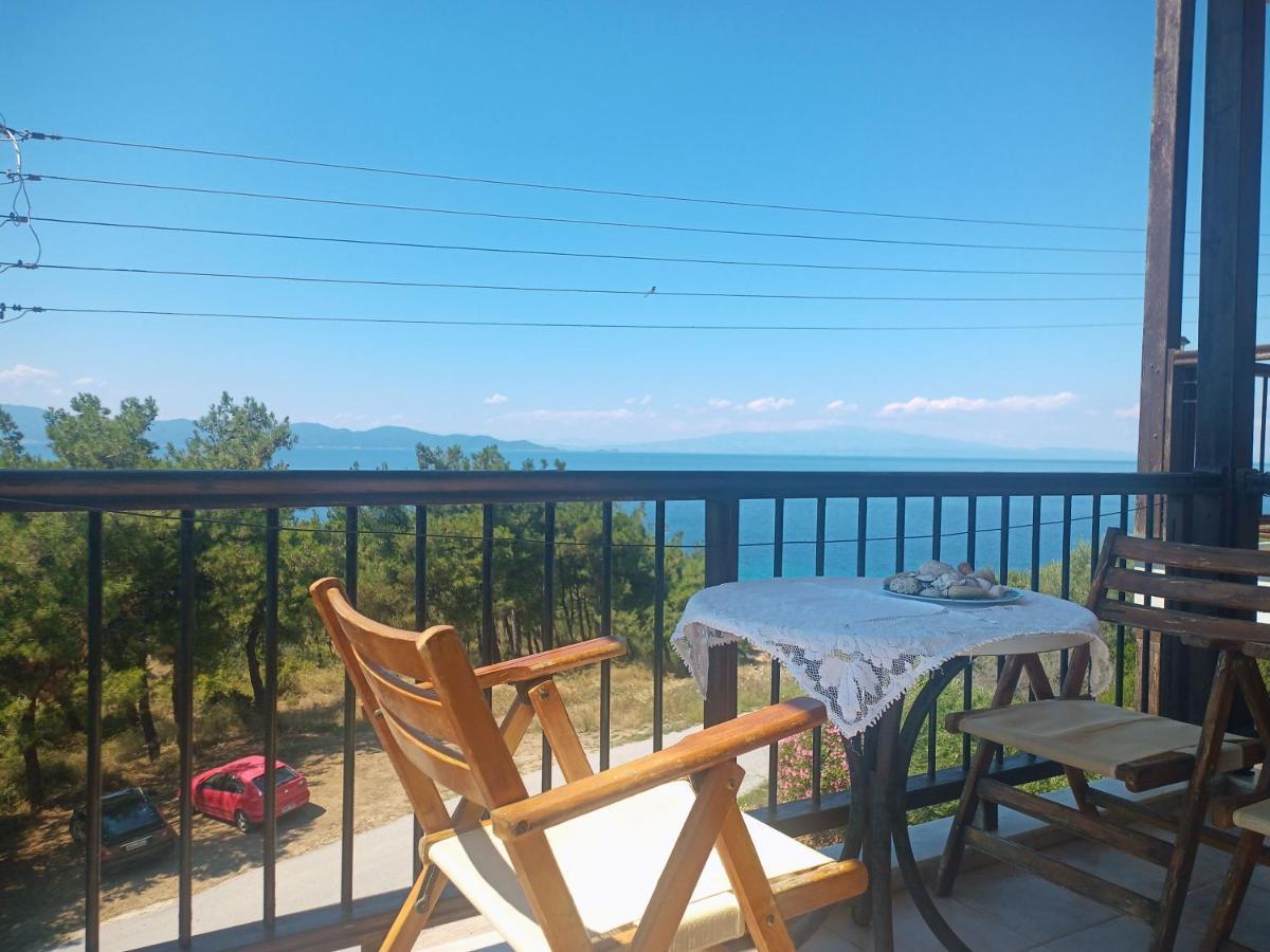 Μεζονετα Apartment Nea Roda Bagian luar foto