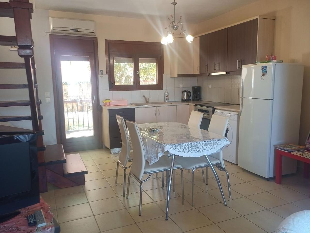 Μεζονετα Apartment Nea Roda Bagian luar foto
